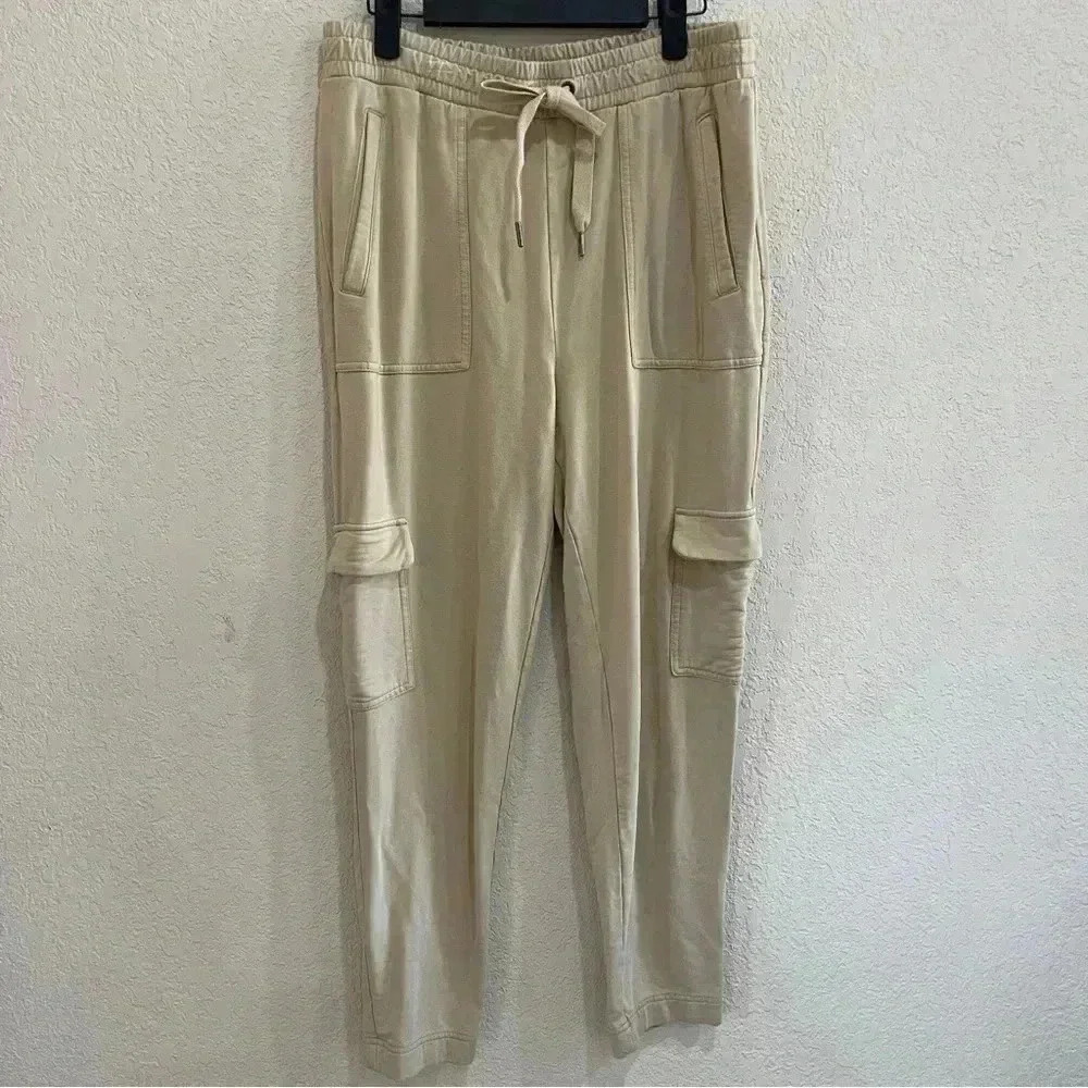 Banana Republic Tan Joggers w/pockets drawstring Large